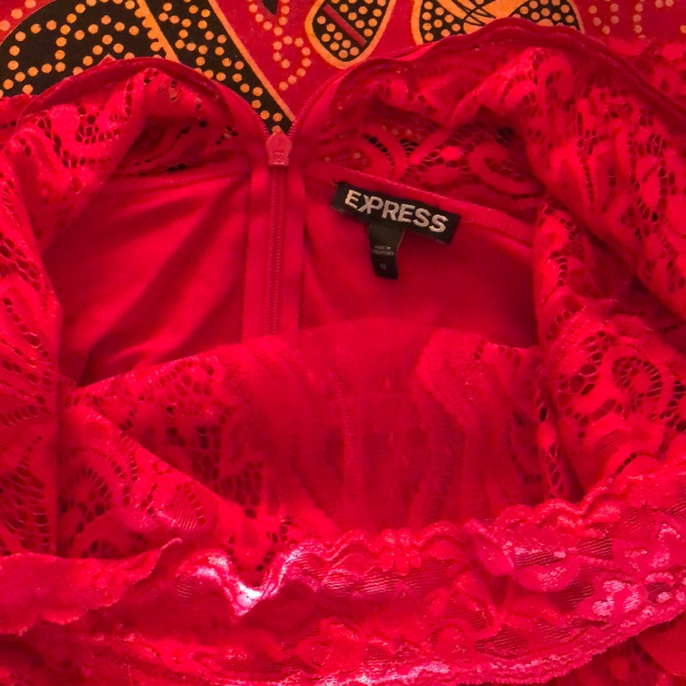 Red Lace Dtess - Picture 6 of 6